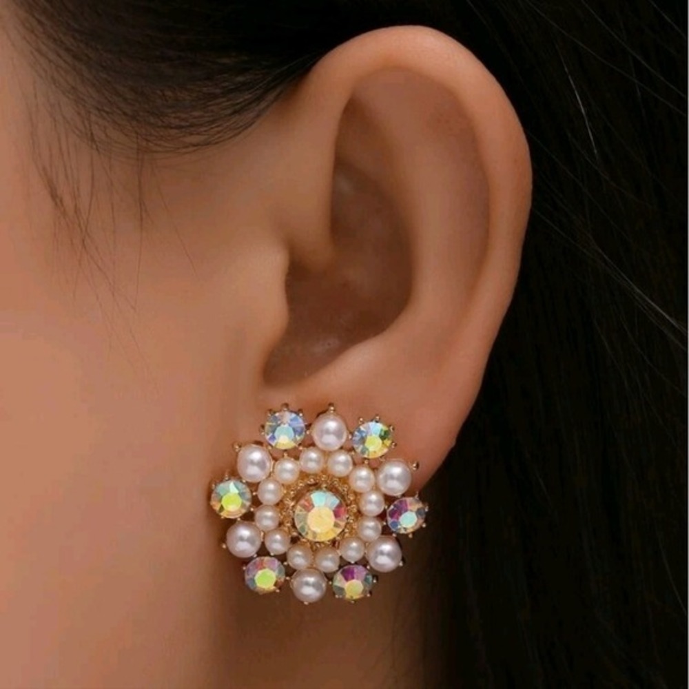 Gold Stud Earrings Iridescent Rhinestone Flower Hoco Prom wedding formal 💖